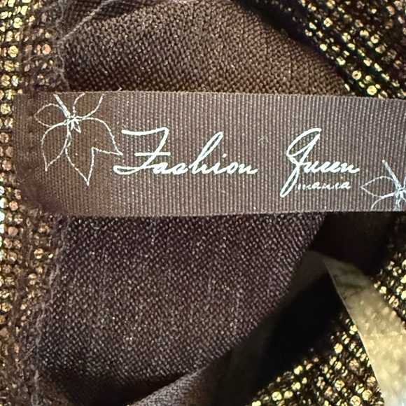 Women’s Fashion Queen high neck open in front from neck to bodice Size Large - Picture 8 of 8